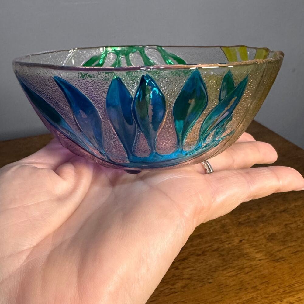Vintage Indonesian Glass Bowls Hand Painted Set of 4 2 1/4" Tall 6 1/2" Across - Picture 5 of 7
